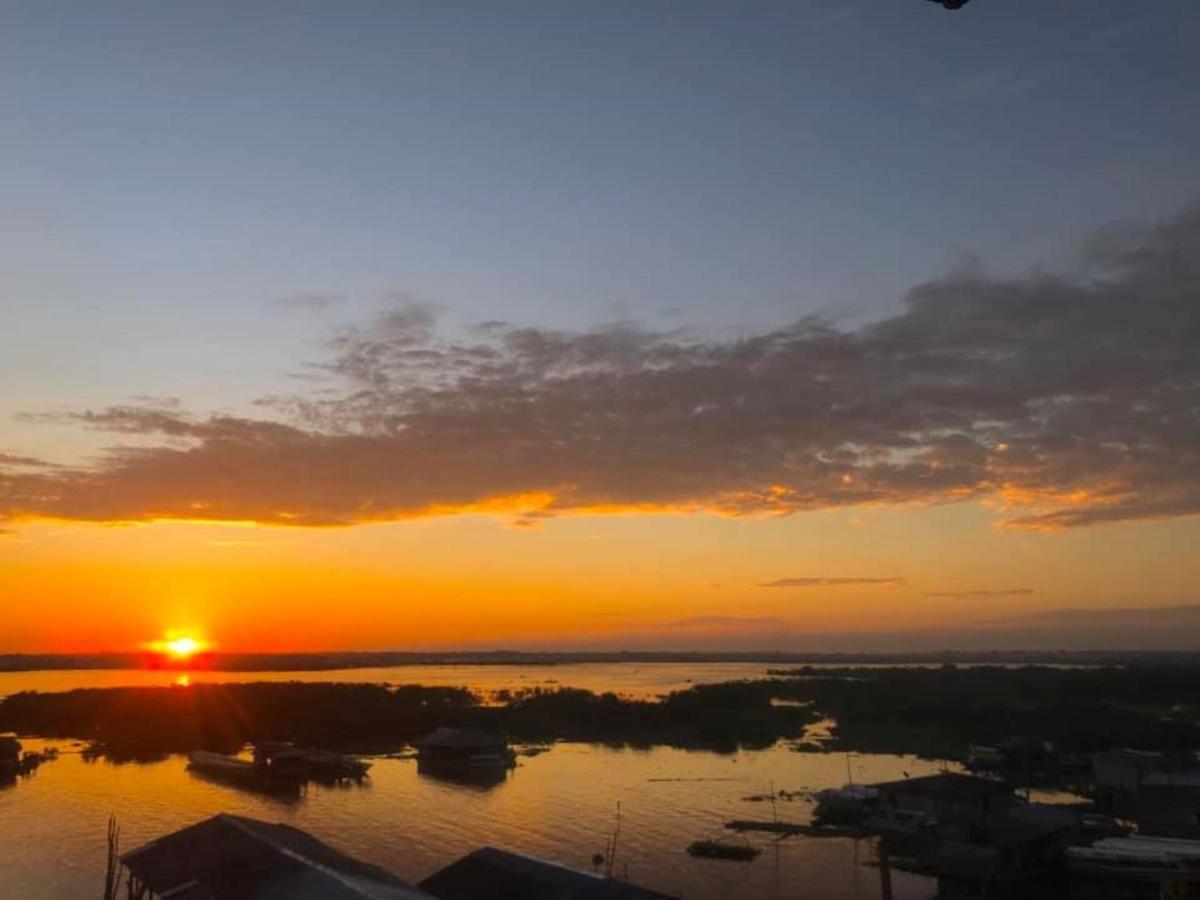 Amazon Dream Hostel With Ac And Starlink Iquitos Exterior photo